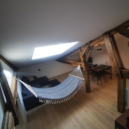 Appartement Neuf Climatise Sous Les Toits La Roche-Chalais Buitenkant foto